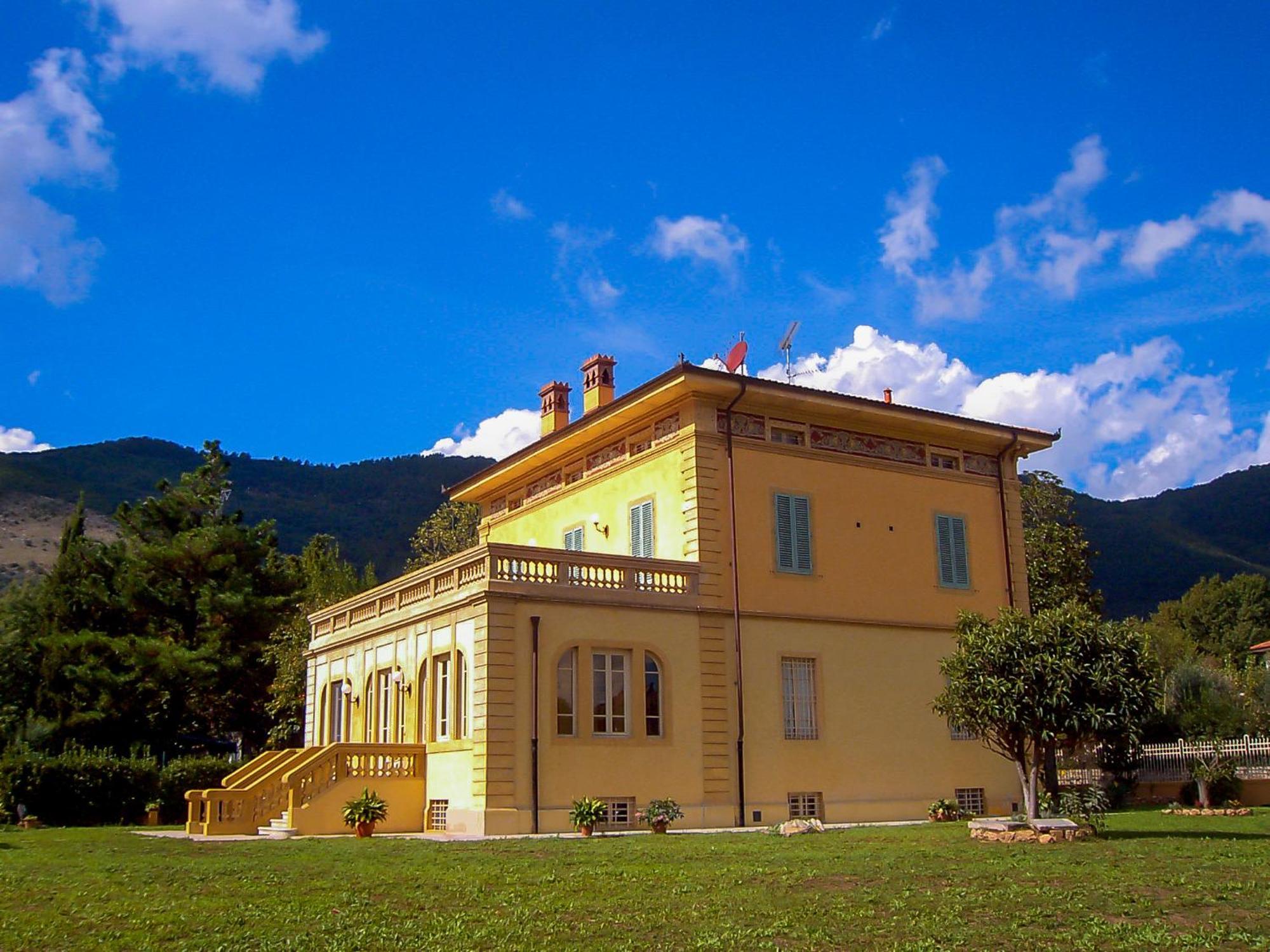Marta Guest House Lucca Exterior photo