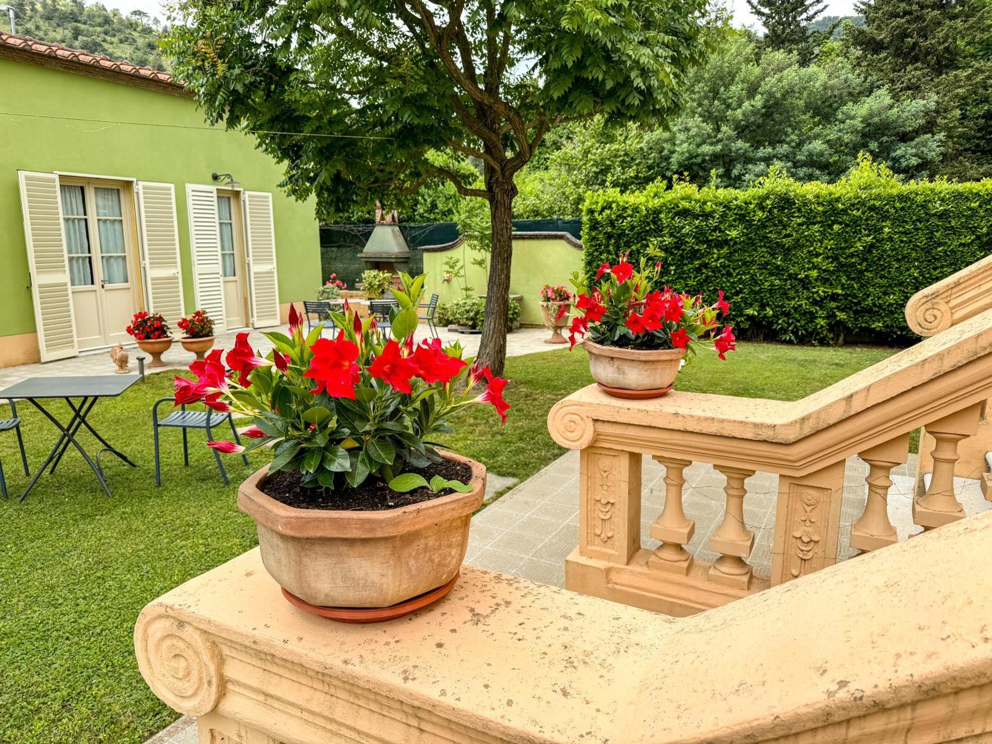 Marta Guest House Lucca Exterior photo
