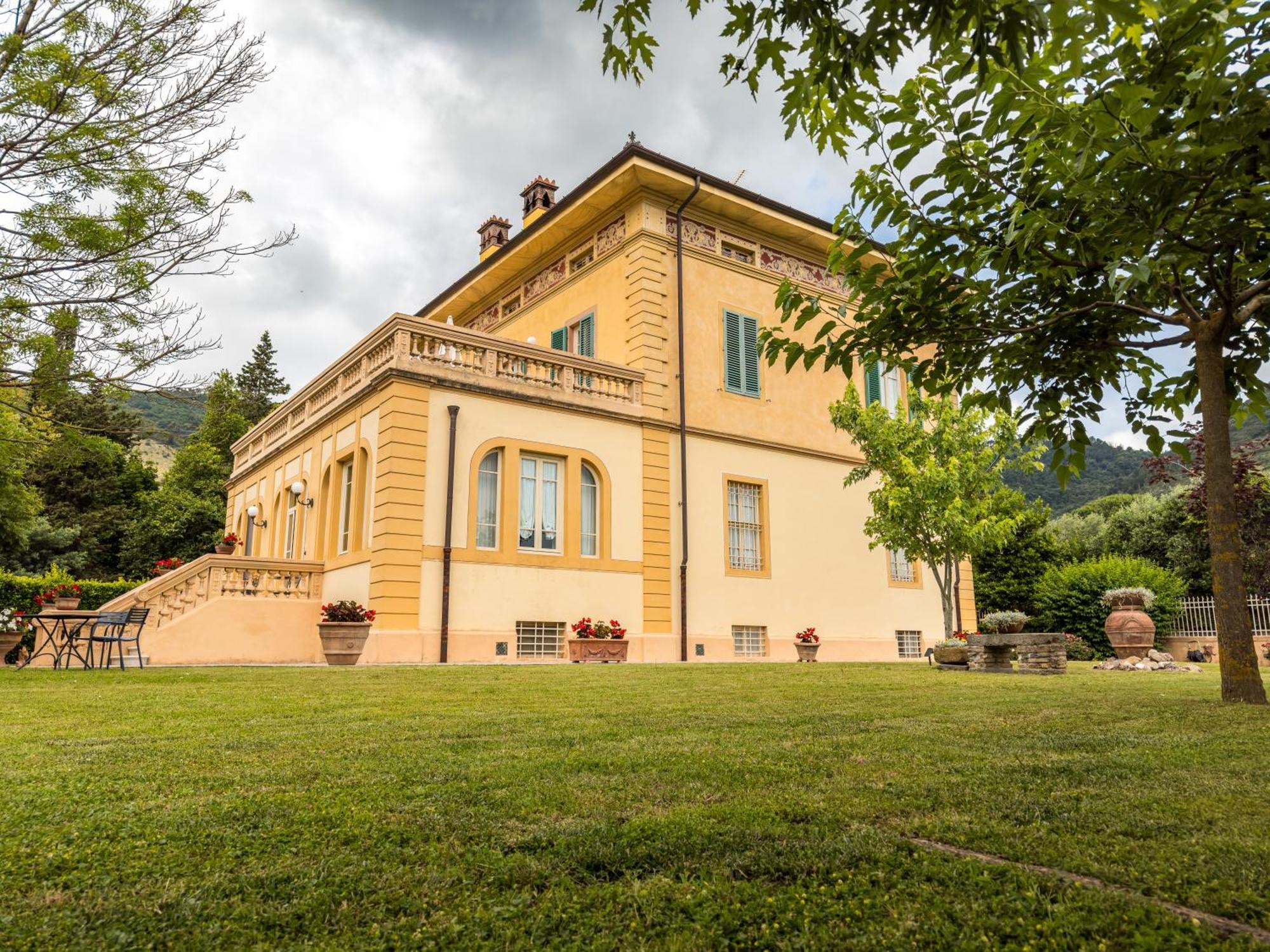 Marta Guest House Lucca Exterior photo